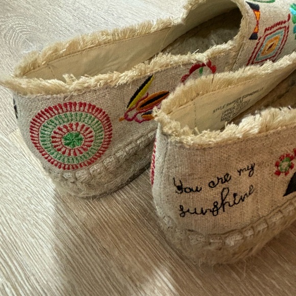New Johnny Was Parker Espadrille - JWS2322 (Multi, 7)​​​ - Picture 4 of 13